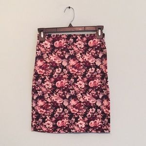 Women's floral mini skirt